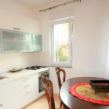 Apartment Apartment Alisic With Garden