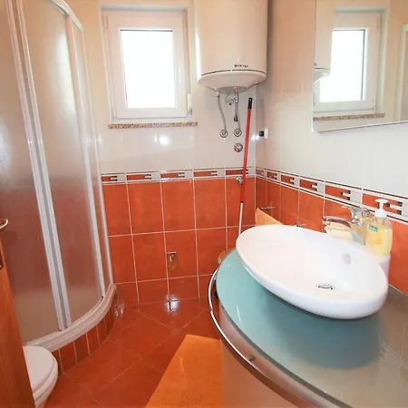 Apartment Alisic With Garden Porec